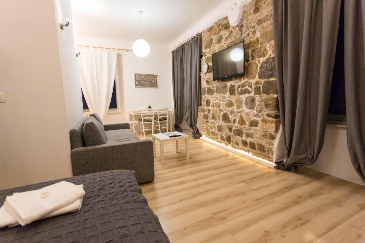 Apartment Stara Vrata Rijeka Buitenkant foto